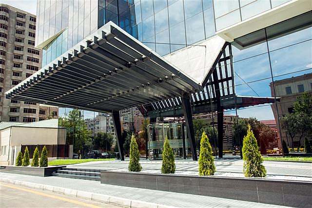 Bakıdakı “Demirchi Tower”da atışma olub, 1 nəfər ölüb Yenilənib