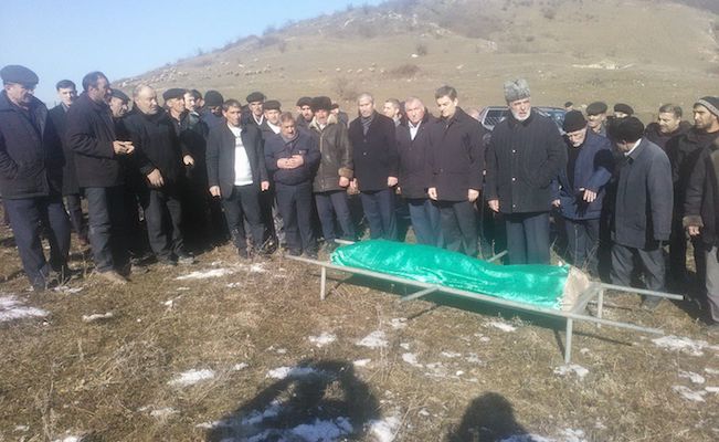 Qənimət Zahidin anası dəfn olundu FOTO