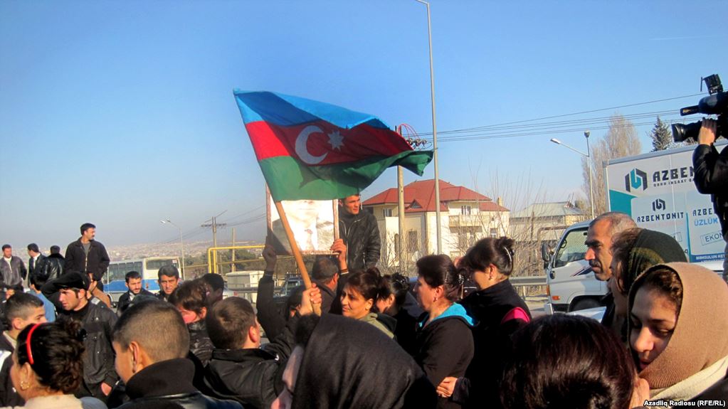 Biləsuvarda etiraz aksiyası olan qəsəbələrə qaz çəkilib