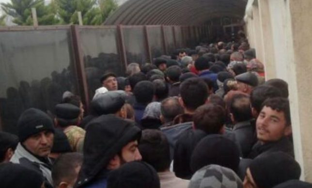 Biləsuvar sərhəd-keçid məntəqəsində biabırçı vəziyyət