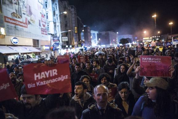 İstanbulda referendumun nəticələrinə qazanlı-tavalı etiraz