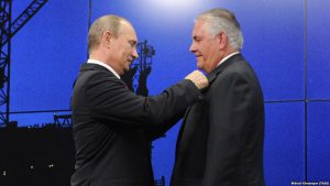 “Tillerson Putinlə yeməyə böyük qaşıqla otursun”