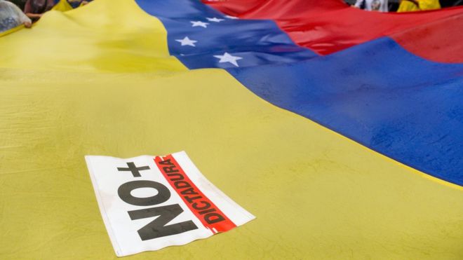 Venesuelada xalq referendumda Maduroya “yox” dedi