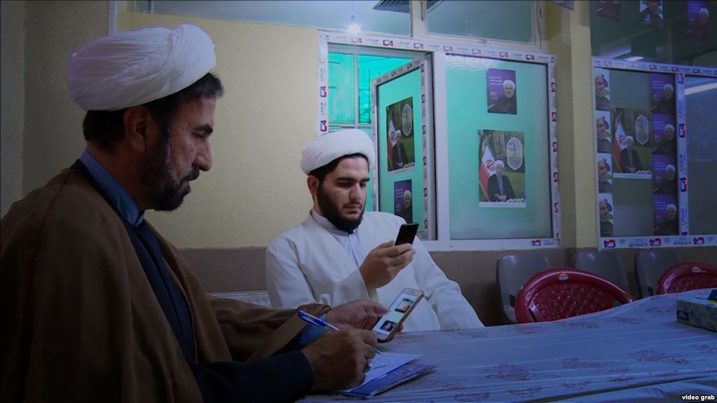 Milyonlarla iranlı senzuranı necə aldadır?