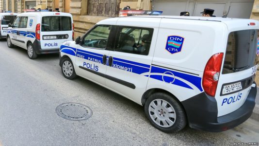 Polis jurnalistləri təqib etdiyini etiraf edib, sosial şəbəkələrdə isə “Qərb agentləri”nin siyahısı yayılıb