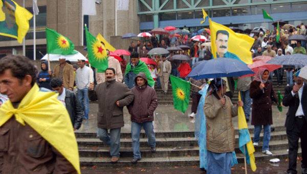 Alman polisi PKK tərəfdarlarınln aksiyasını zorla dağıtdı