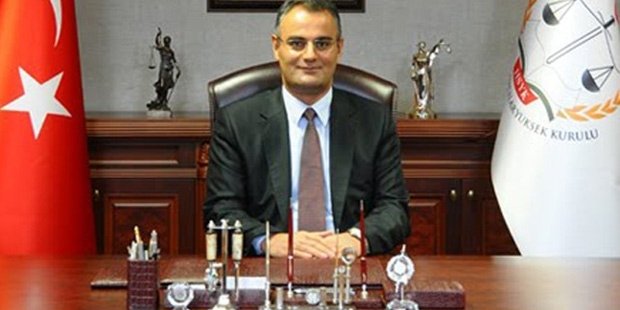 Türkiyə baş nazirinin müşaviri FETÖ ittihamı ilə saxlanılıb