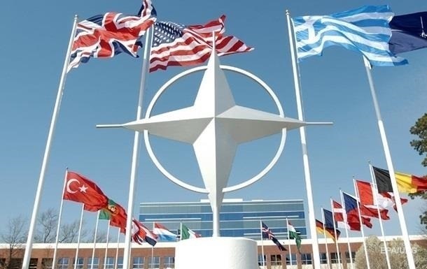 NATO-ya girmək üçün ölkənin adını dəyişirlər