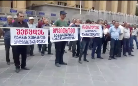 Tbilisdə «siyasi həbslərə yox!» şüarı ilə aksiya keçirildi VİDEO