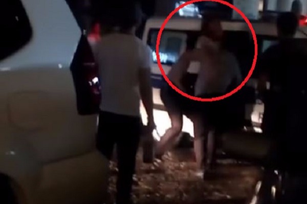 Bakıda qadını “Niva”dan düşürüb polis maşınına mindirdilər