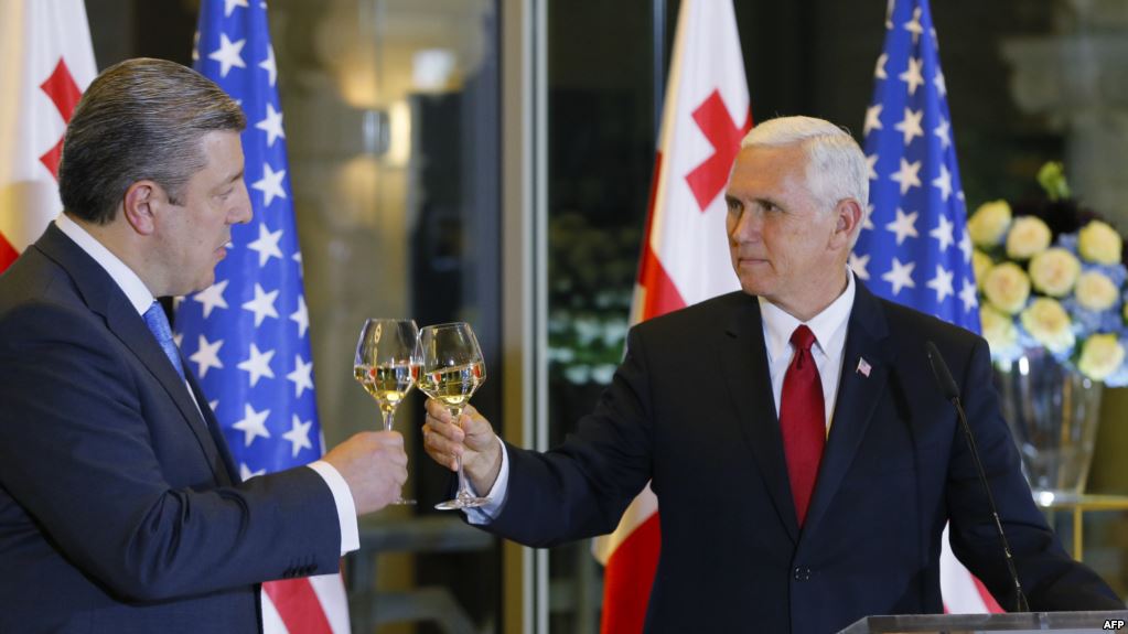ABŞ vitse-prezidenti Mike Pence Tbilisiyə gəlib