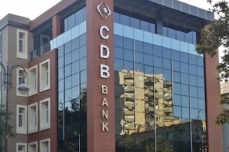 Daha bir bank hakim ailənin nəzarətinə keçdi