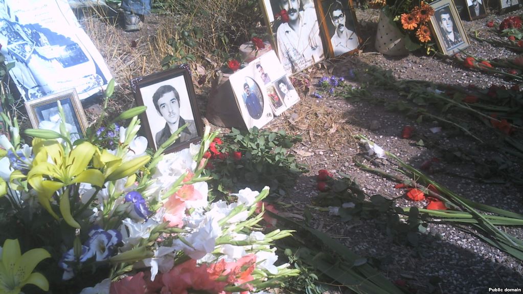 İranda qətlə yetirilən 5 min insana bəraət istənilir