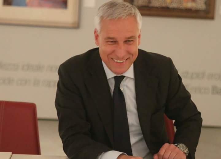 İtaliyada meri geyiminə görə restorandan çıxartdılar