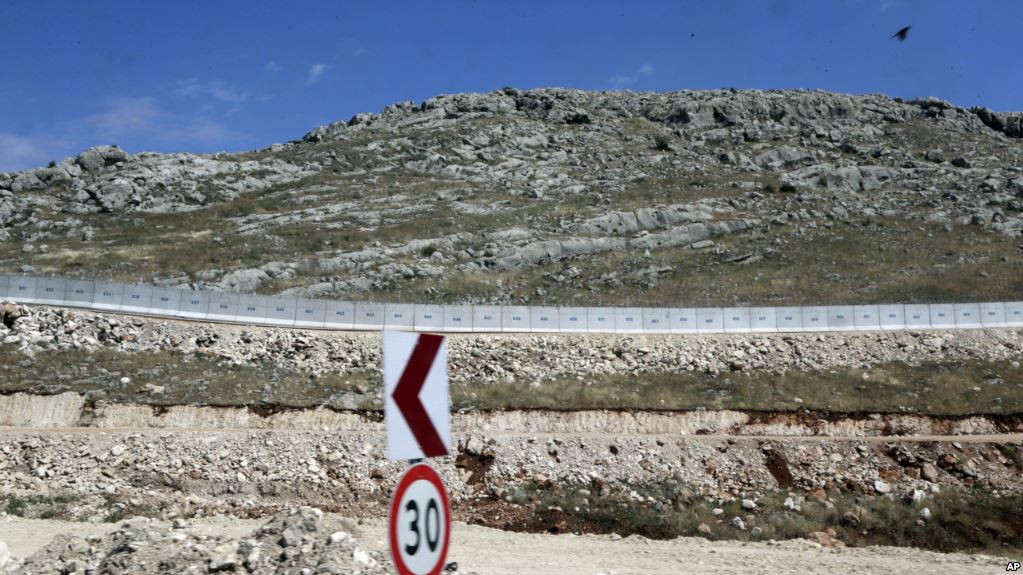 Türkiyə İranla sərhəddə divarın inşasına başlayır