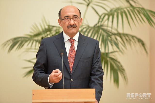 Əbülfəs Qarayevdən  sovetsayağı absurd açıqlama