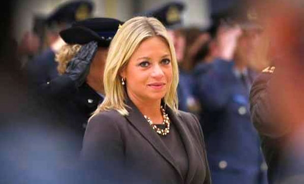 Hollandiya Müdafiə naziri iki əsgərin ölümünə görə istefa verib