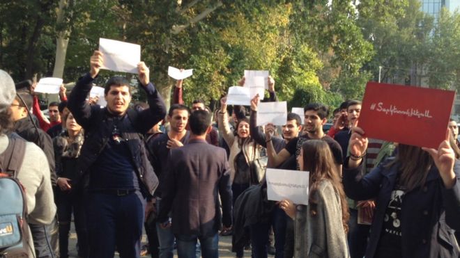 Ermənistan: Tələbələrin “hərbi xidmətdən möhlət” qanununa qarşı aksiya