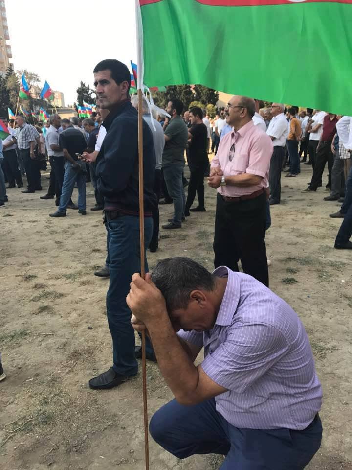 Cəmiyyətin acınacaqlı durumunu göstərən şəkil