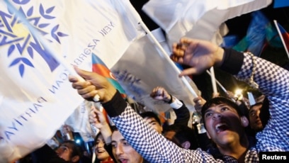 Yeni Azərbaycan Partiyasının gəlirləri iki dəfə artıb