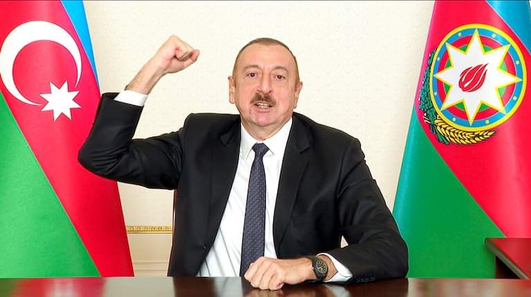 Azərbaycanda kleptokratiya hücuma keçib