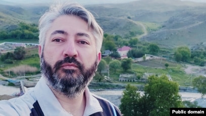 Məhkəmə “Demokratik.az” saytının redaktorunu 6,5 il müddətinə azadlıqdan məhrum edib